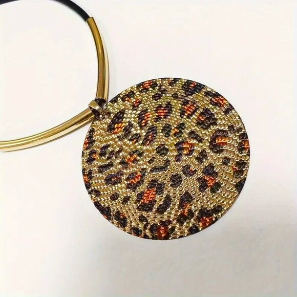 Necklace Leopard Print Circle Bold Statement Gold Dangle Glam Cheetah Hollywood - Picture 2 of 3